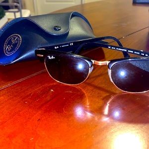 RAYBAN BLACK/GOLD SUNGLASSES